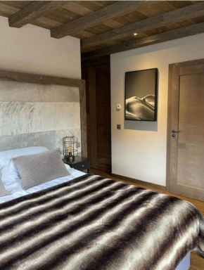 Chalet Purdey - Sleeps 10 with Hot Tub